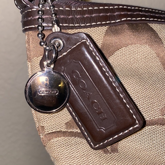 Coach Signature C Shoulder Purse Brown - Picture 2 of 10